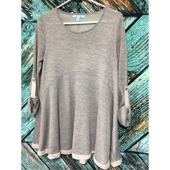 She + Sky Tunic Top Knit Top with Semi Sheer Back Panel Size Small Gray / Beige - Picture 10 of 12